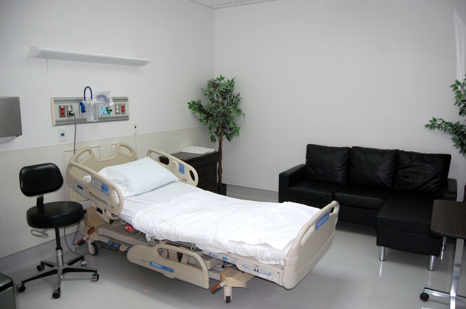 Exam room seating at the Fountain Hills Medical Center Primary Care Clinic.